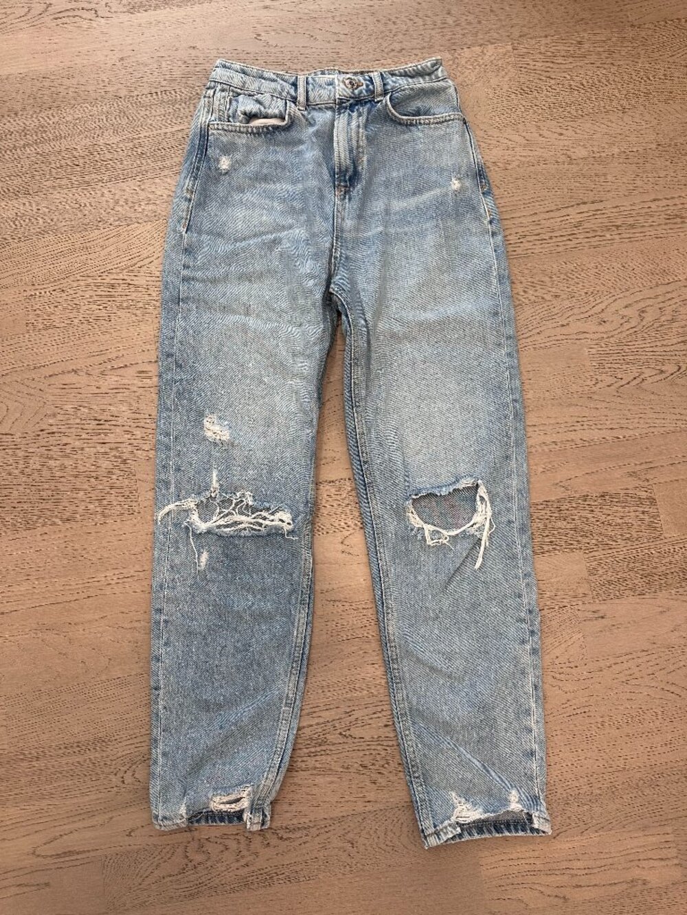 Zara Classic Mom Fit High Rise Jeans